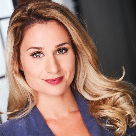 Meet your Posher, Rebecca - Picture 1 of 1